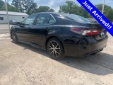 Used 2023 Toyota Camry SE image 2