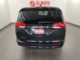 Used 2022 Chrysler Voyager LX image 5