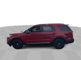 Used 2017 Ford Explorer XLT image 5