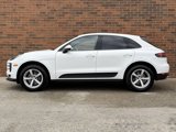 Certified 2021 Porsche Macan image 2