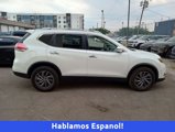 Used 2016 Nissan Rogue SL image 2