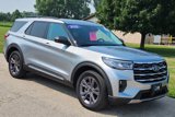 Used 2025 Ford Explorer Active w/ Active Comfort Package image 2