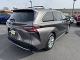 Used 2021 Toyota Sienna Limited image 3