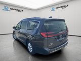 Used 2021 Chrysler Pacifica Touring-L image 5
