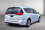 Used 2018 Chrysler Pacifica Limited image 3