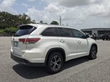 Used 2016 Toyota Highlander XLE image 3