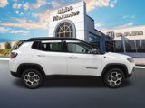 Used 2022 Jeep Compass Trailhawk w/ Trailhawk Elite Group image 2