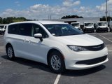 Used 2022 Chrysler Voyager LX image 2