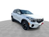 Used 2024 Kia Seltos EX image 2