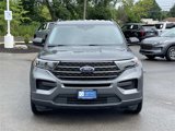 Used 2021 Ford Explorer XLT image 2