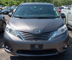 Used 2017 Toyota Sienna Limited image 2