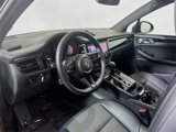 Certified 2022 Porsche Macan image 4