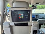 Used 2017 Chrysler Pacifica Touring-L Plus image 6