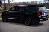 Used 2024 GMC Yukon XL Denali image 3