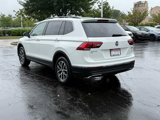 Used 2020 Volkswagen Tiguan SE w/ Panoramic Sunroof Package image 6