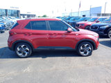 Used 2024 Hyundai Venue SEL image 2