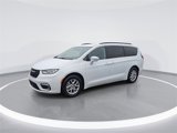 Used 2022 Chrysler Pacifica Touring-L image 4