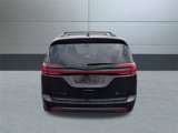 Used 2024 Chrysler Pacifica Premium image 5