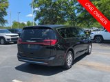 Used 2023 Chrysler Pacifica Touring-L image 5