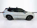 Used 2023 Mitsubishi Outlander SEL image 4