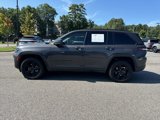 Used 2023 Jeep Grand Cherokee Limited w/ Black Appearance Package image 5