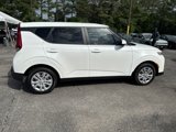 Used 2021 Kia Soul LX image 2