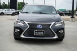 Used 2018 Lexus ES 300h image 2