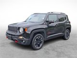 Used 2016 Jeep Renegade Trailhawk image 3
