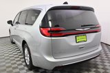 Used 2023 Chrysler Pacifica Touring-L image 4