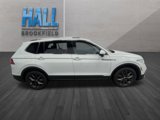 Used 2022 Volkswagen Tiguan SE w/ Panoramic Sunroof Package image 6