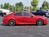 Used 2023 Toyota Camry SE image 2