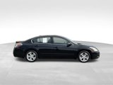 Used 2010 Nissan Altima 3.5 SR w/ Premium Pkg image 6