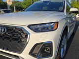 Used 2022 Audi Q5 e Prestige w/ Prestige Package image 4