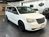 Used 2010 Chrysler Town & Country Touring Plus w/ Safetytec Group image 4