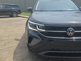 Used 2024 Volkswagen Taos SE image 2