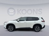 Used 2023 Nissan Rogue SV image 2