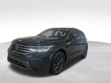 Certified 2022 Volkswagen Tiguan SE w/ Panoramic Sunroof Package image 4