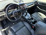 Used 2025 Porsche Macan image 4