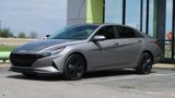 Used 2022 Hyundai Elantra SEL image 2