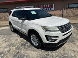 Used 2017 Ford Explorer XLT image 3