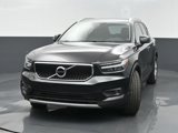 Used 2022 Volvo XC40 T5 Momentum image 3