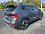 New 2024 Volkswagen Taos SE image 5