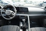 Used 2023 Hyundai Elantra SEL w/ Convenience Package image 3