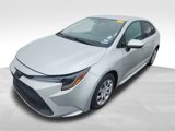 Used 2022 Toyota Corolla LE image 2