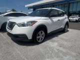 Used 2018 Nissan Kicks S image 3