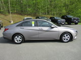 Used 2021 Hyundai Elantra SE image 4