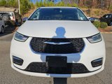 Used 2023 Chrysler Pacifica Limited image 2