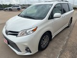 Used 2018 Toyota Sienna XLE image 3