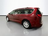 Used 2021 Chrysler Pacifica Touring-L image 5