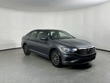 Used 2021 Volkswagen Jetta SE image 3